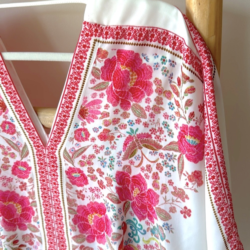 Rose + Olive V-Neck Pink Floral Peacock Dolman Sleeve Lightweight Blouse Top S - Picture 3 of 9